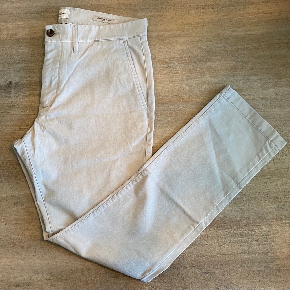 [Men’s] Goodfellow and Co. • Slim Hennepin Chino